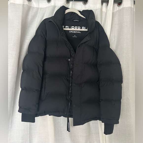 Aritzia Jackets & Blazers - Aritzia THE SUPER PUFF Original